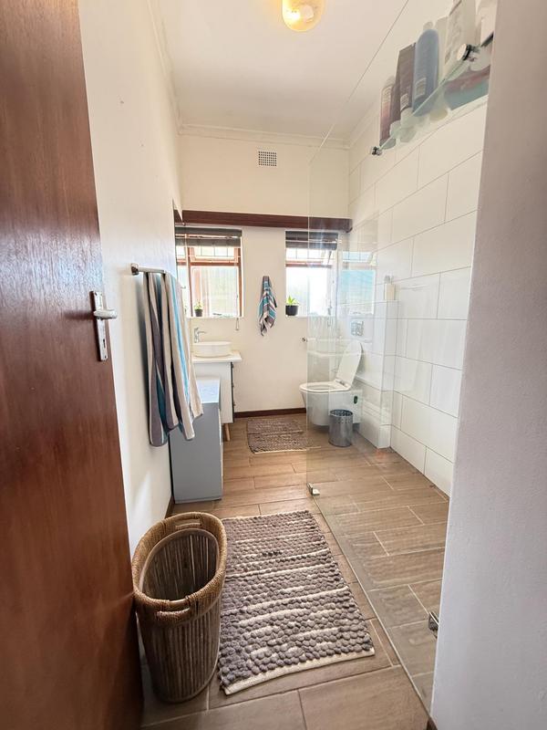 5 Bedroom Property for Sale in Bergzicht Western Cape